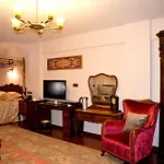 Villa Sphendone Suites